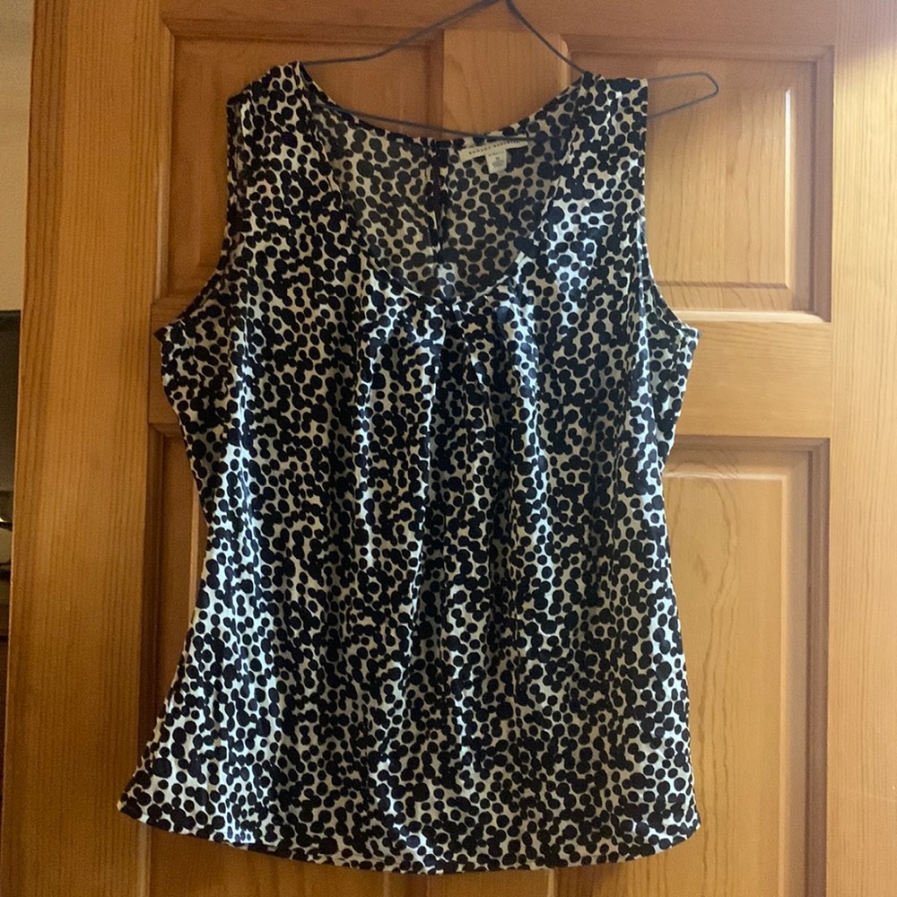 NWOT Banana Republic Shell - Size M - Picture 1 of 3